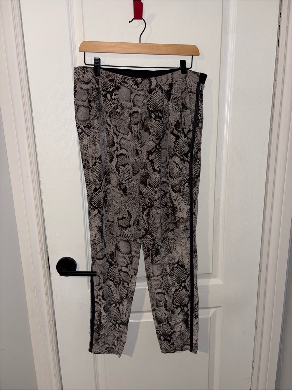 BCBG Maxazria | Gray Printed 100% Silk Pants | Size Medium